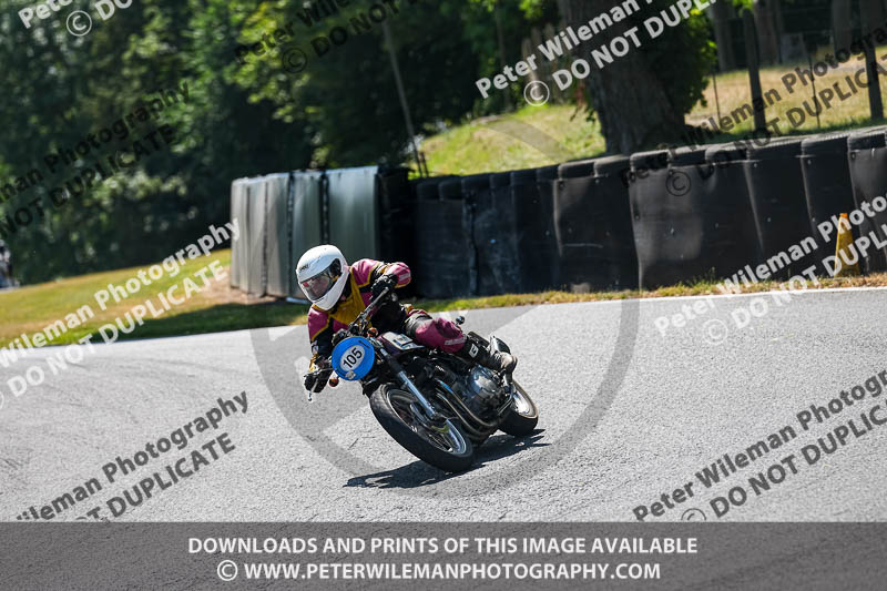cadwell park;cadwell park photographs;cadwell trackday photographs;enduro digital images;event digital images;eventdigitalimages;peter wileman photography;racing digital images;trackday digital images;trackday photos
